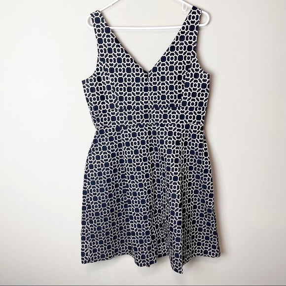 Lauren Ralph Lauren metallic geometric print cocktail dress - like new! - Picture 2 of 9